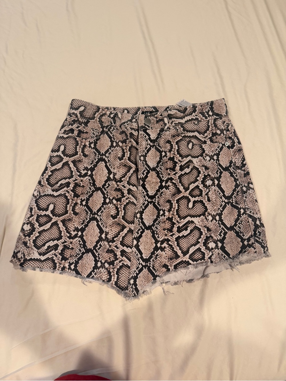ZARA Snake Print High-Waist Women’s Shorts - Beige/Black